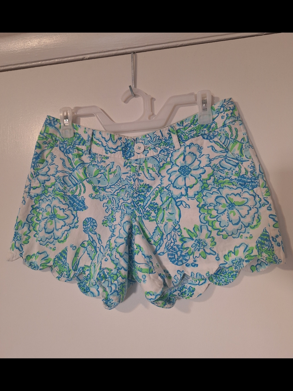 Lilly Pulitzer The Buttercup Shorts Floral Scallop Hem Blue & Green